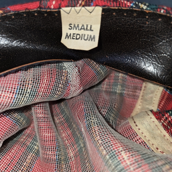 Red Plaid Flat Cap This Vintage cabby Hat Size S/M Stand out from the rest. - Picture 8 of 9